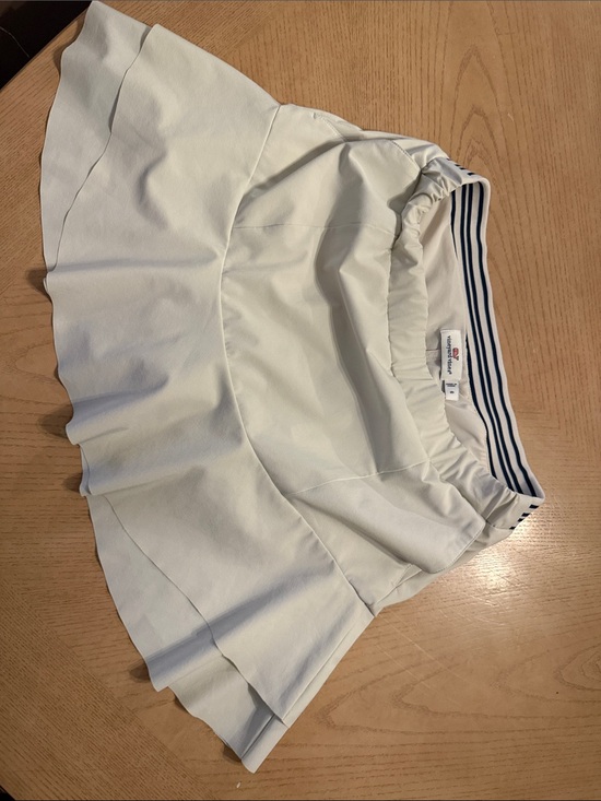 Vineyard Vines Dresses & Skirts - Vineyard Vines White Mini Skirt with Navy Stripe Waistband